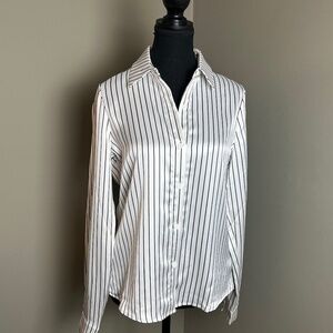 NWT- Sincerely Jules Striped Satin like Blouse Size M